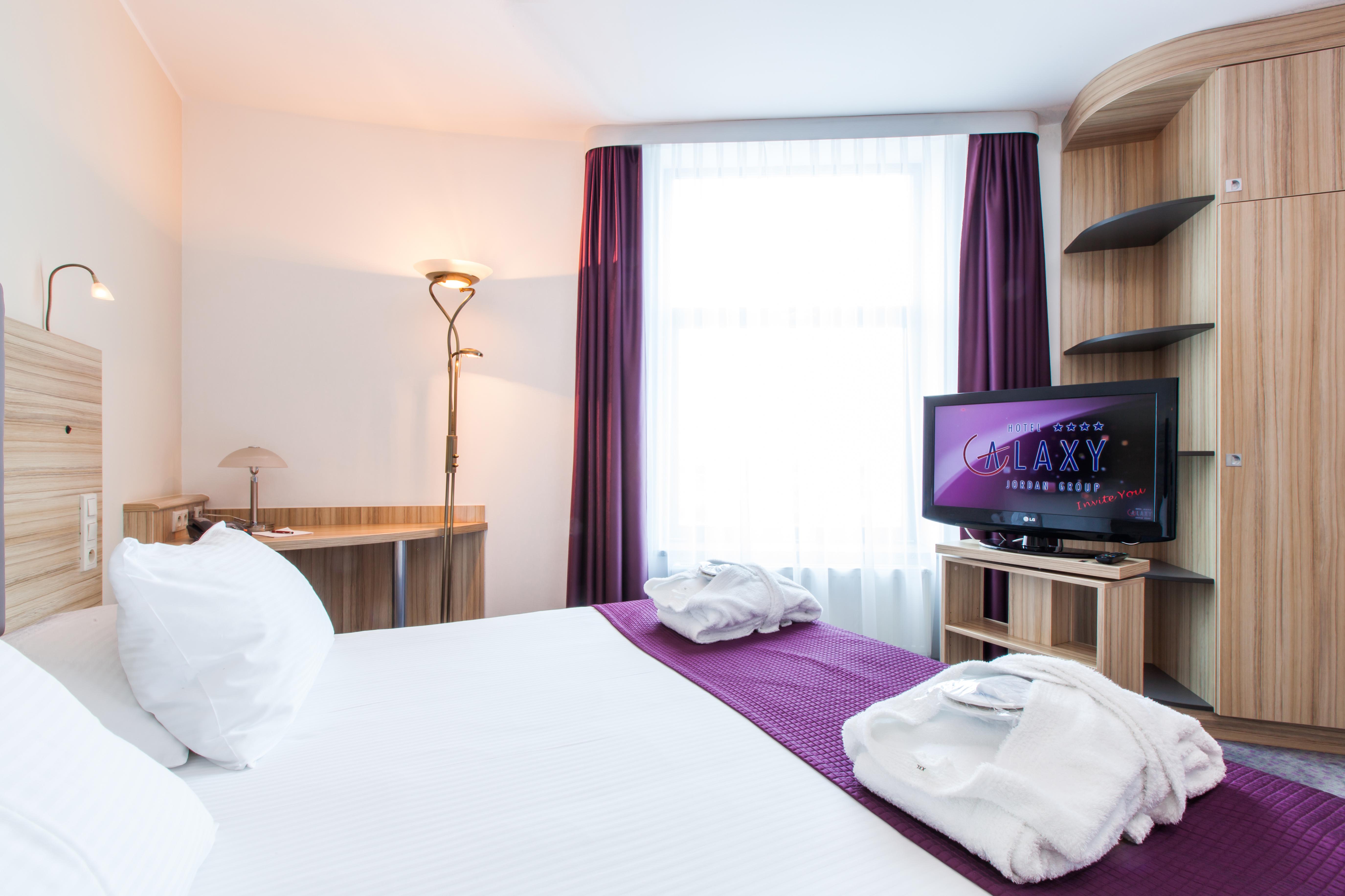 Galaxy Hotel Красков Екстериор снимка