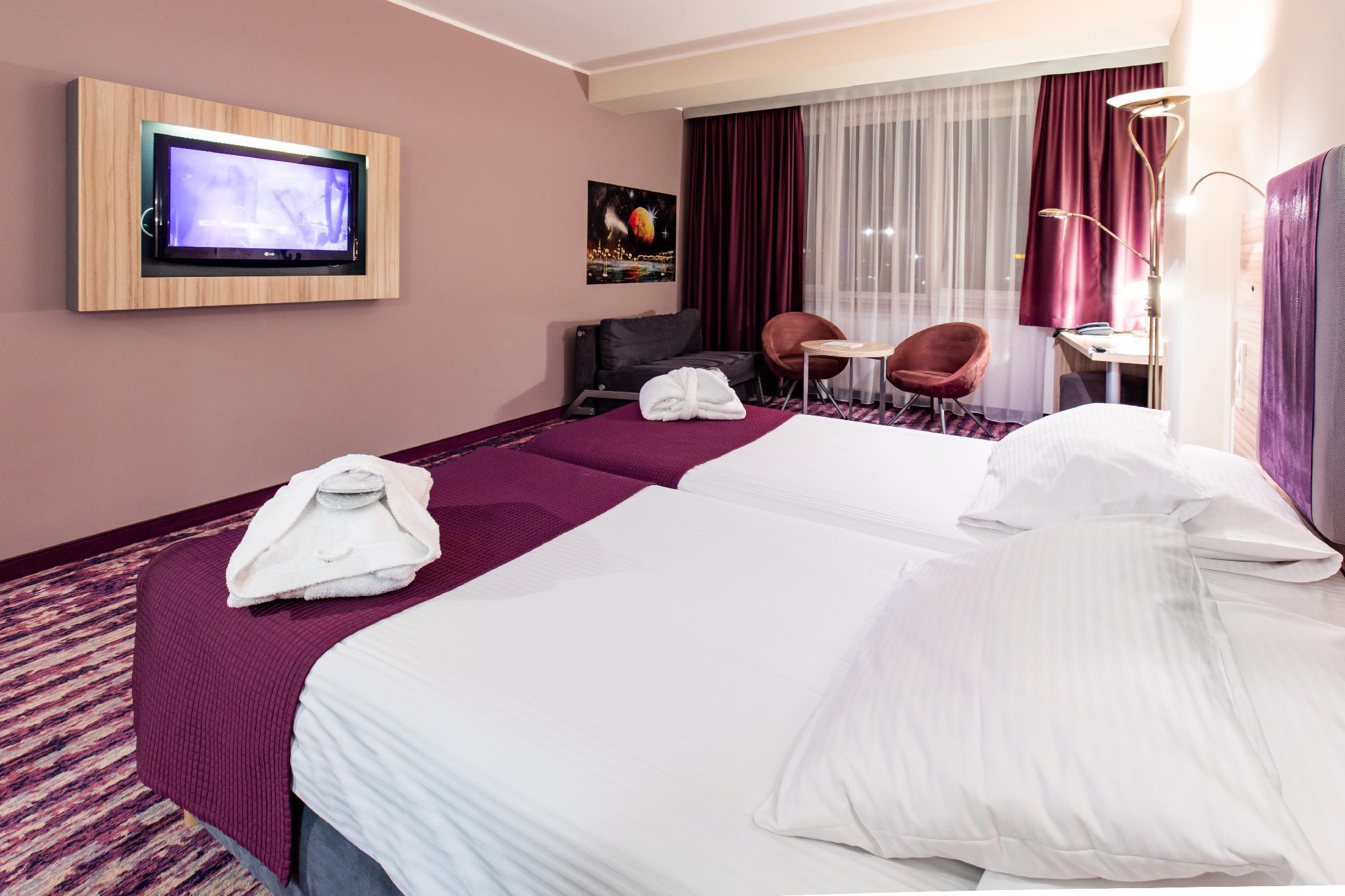 Galaxy Hotel Красков Екстериор снимка