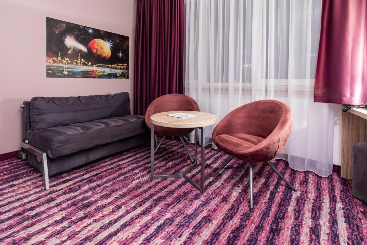 Galaxy Hotel Красков Екстериор снимка