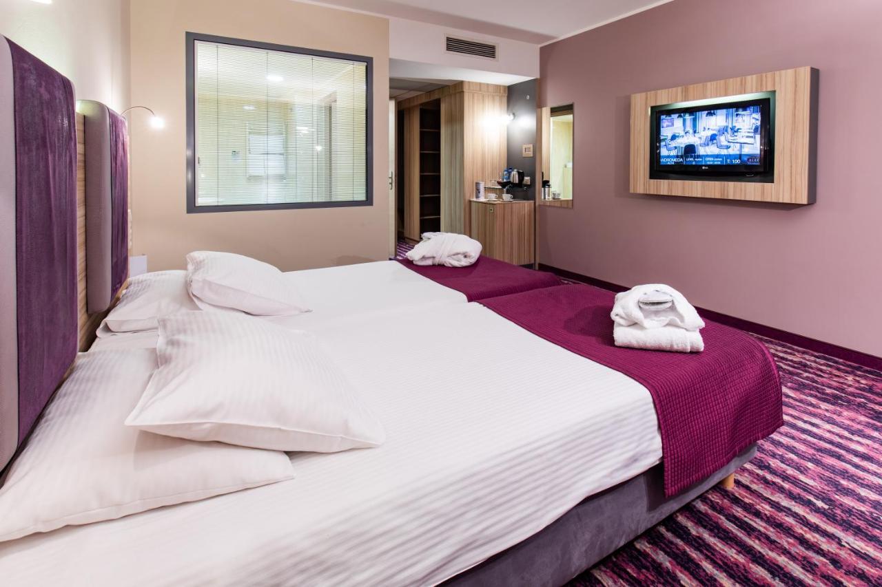 Galaxy Hotel Красков Екстериор снимка