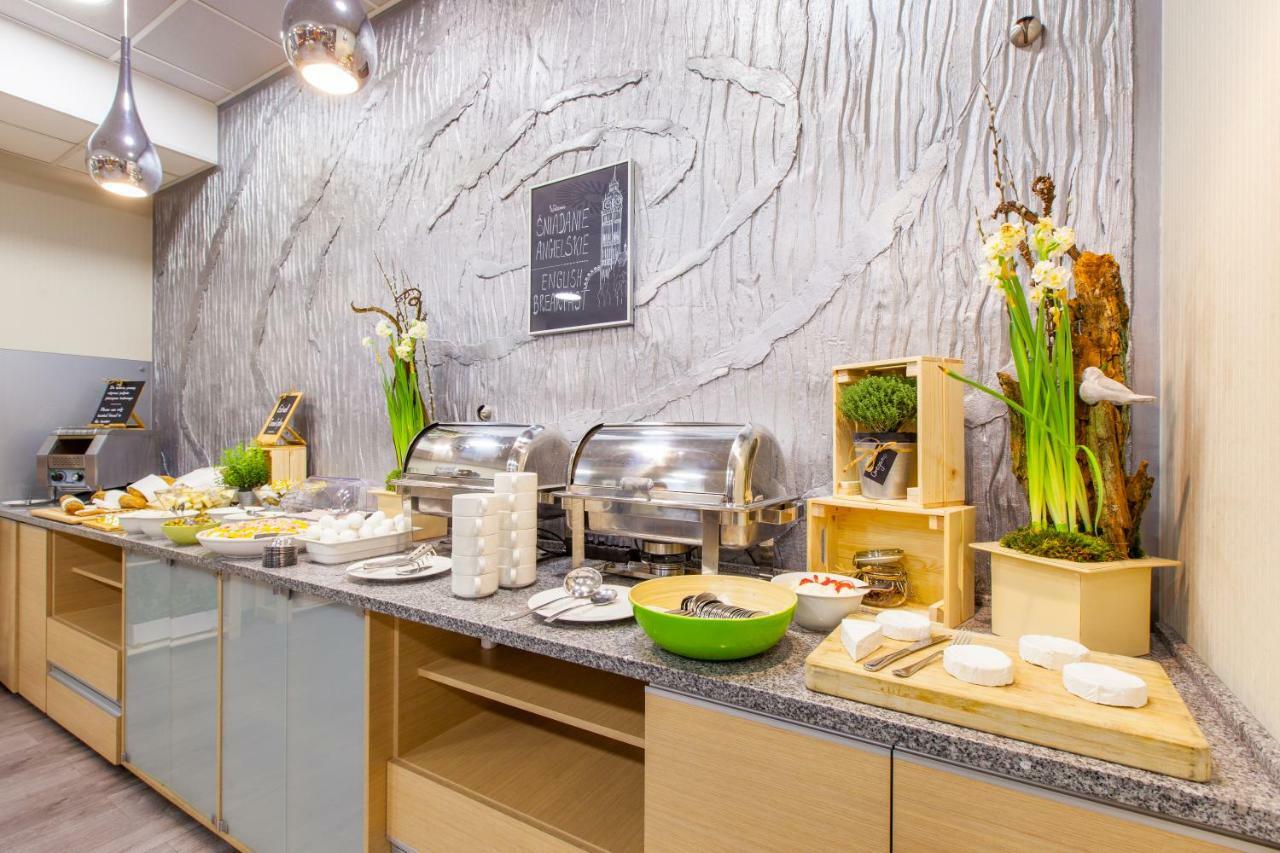 Galaxy Hotel Красков Екстериор снимка